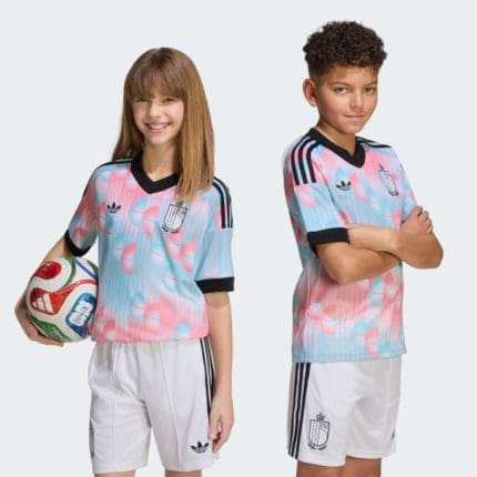 Segunda equipación de fútbol para niños de la selección de Bélgica para el Mundial 2026. Camiseta y pantalón de visitante.
