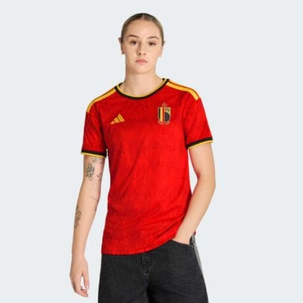 Camiseta de mujer de la primera equipación de Bélgica para el Mundial 2026, con el escudo oficial y detalles de diseño.