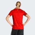 Camiseta de mujer de la primera equipación de Bélgica para el Mundial 2026, con el escudo oficial y detalles de diseño.