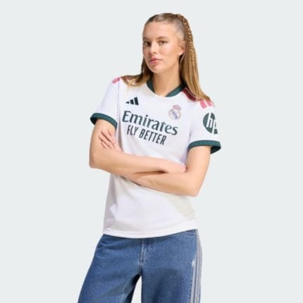 Camiseta de la primera equipación del Real Madrid para mujer, temporada 2026-2027. Versión oficial para aficionada.