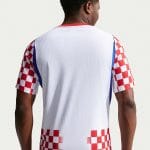 Camiseta de fútbol versión jugador de la primera equipación de Croacia para el Mundial 2026 para adulto.