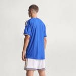 Camiseta de fútbol de Italia para adulto, versión jugador de la primera equipación temporada 2026. Diseño ajustado y transpirable.