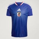 Camiseta de fútbol versión jugador de la primera equipación de Japón para la temporada 26/27. Talla de adulto.
