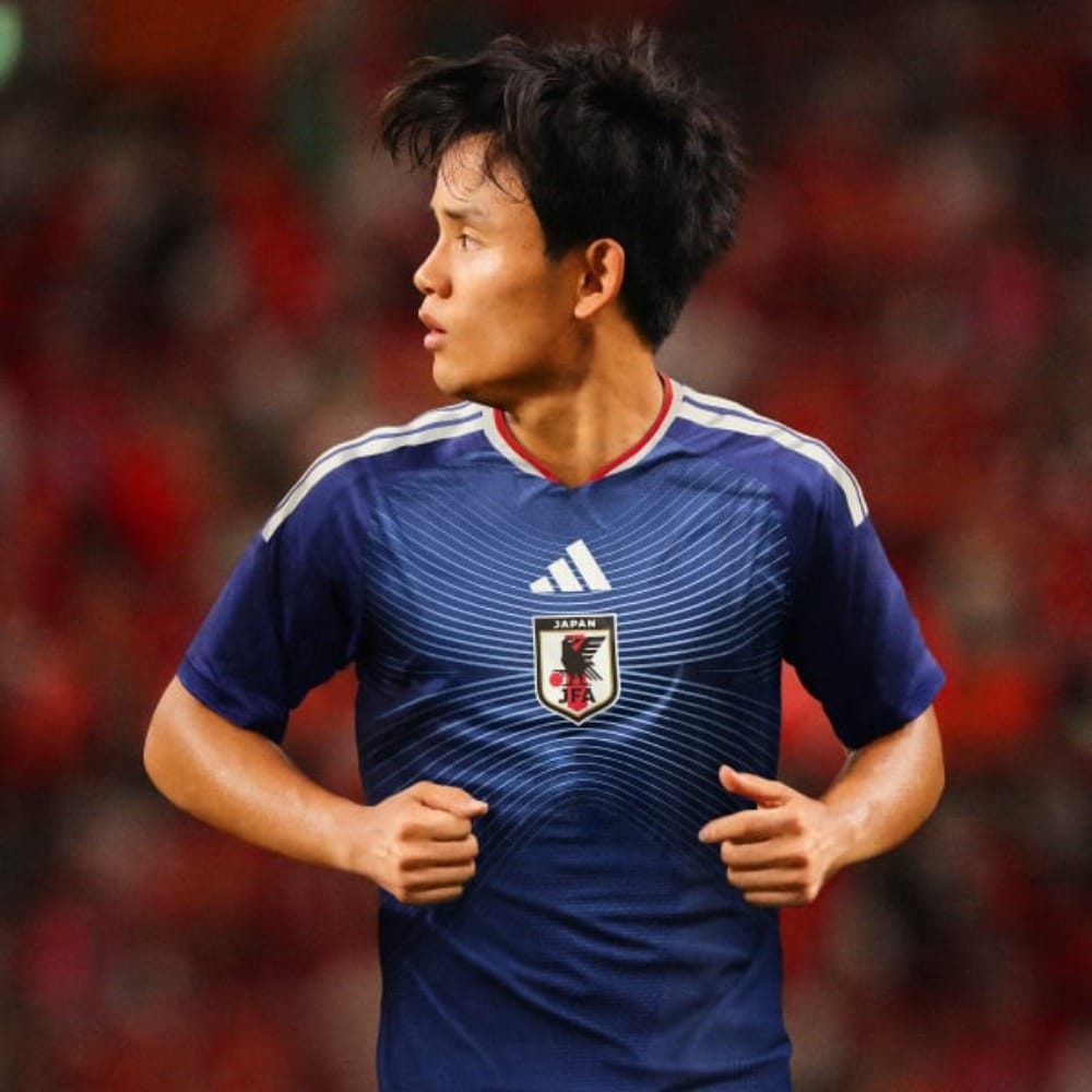 CAMISETA VERSION JUGADOR JAPÓN 26/27 Camiseta de fútbol versión jugador de la primera equipación de Japón para la temporada 26/27. Talla de adulto.