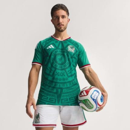 Camiseta de la primera equipación de México 2026, versión jugador para adulto. Diseño oficial con tecnología de alto rendimiento.