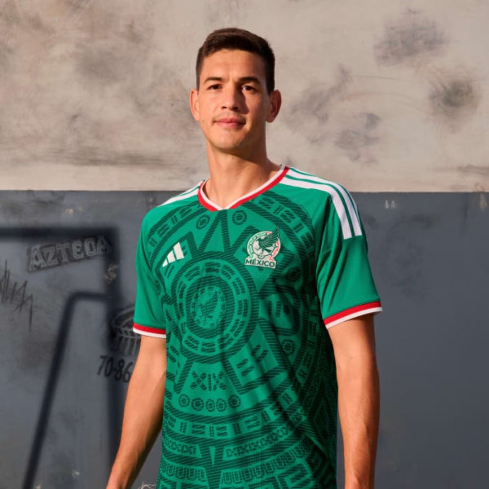 CAMISETA VERSION JUGADOR MÉXICO 26 Camiseta de la primera equipación de México 2026, versión jugador para adulto. Diseño oficial con tecnología de alto rendimiento.