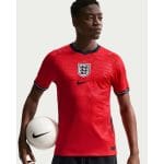 Camiseta oficial de la segunda equipación de la selección de Inglaterra para la temporada 2026.