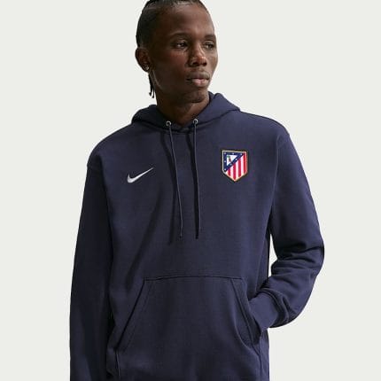 Sudadera oficial del Atlético de Madrid modelo Club para adulto. Prenda de aficionado con el escudo del equipo bordado en el pecho.