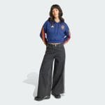Sudadera corta de mujer con capucha de la selección de España, colección DNA. Ropa oficial de la RFEF para aficionadas.