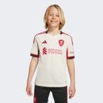Segunda equipación de fútbol del Liverpool FC para niños, temporada 25/26. Kit de visitante infantil oficial de los Reds.