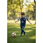 Segunda equipación para niños del Celta de Vigo 2026-2027. Kit de fútbol infantil oficial con camiseta y pantalón de visitante.