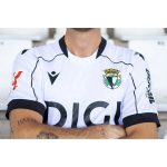 Vista frontal de la camiseta oficial del Burgos CF, primera equipación de la temporada 2026/2027 para adulto.