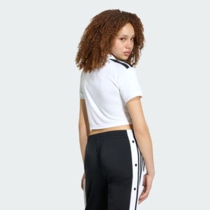 Camiseta de fútbol para mujer de la primera equipación de la Juventus para la temporada 2026/2027. Diseño oficial de manga corta.