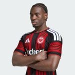 Camiseta de fútbol del Eintracht Frankfurt para la temporada 26/27. Viste la primera equipación oficial para adulto.