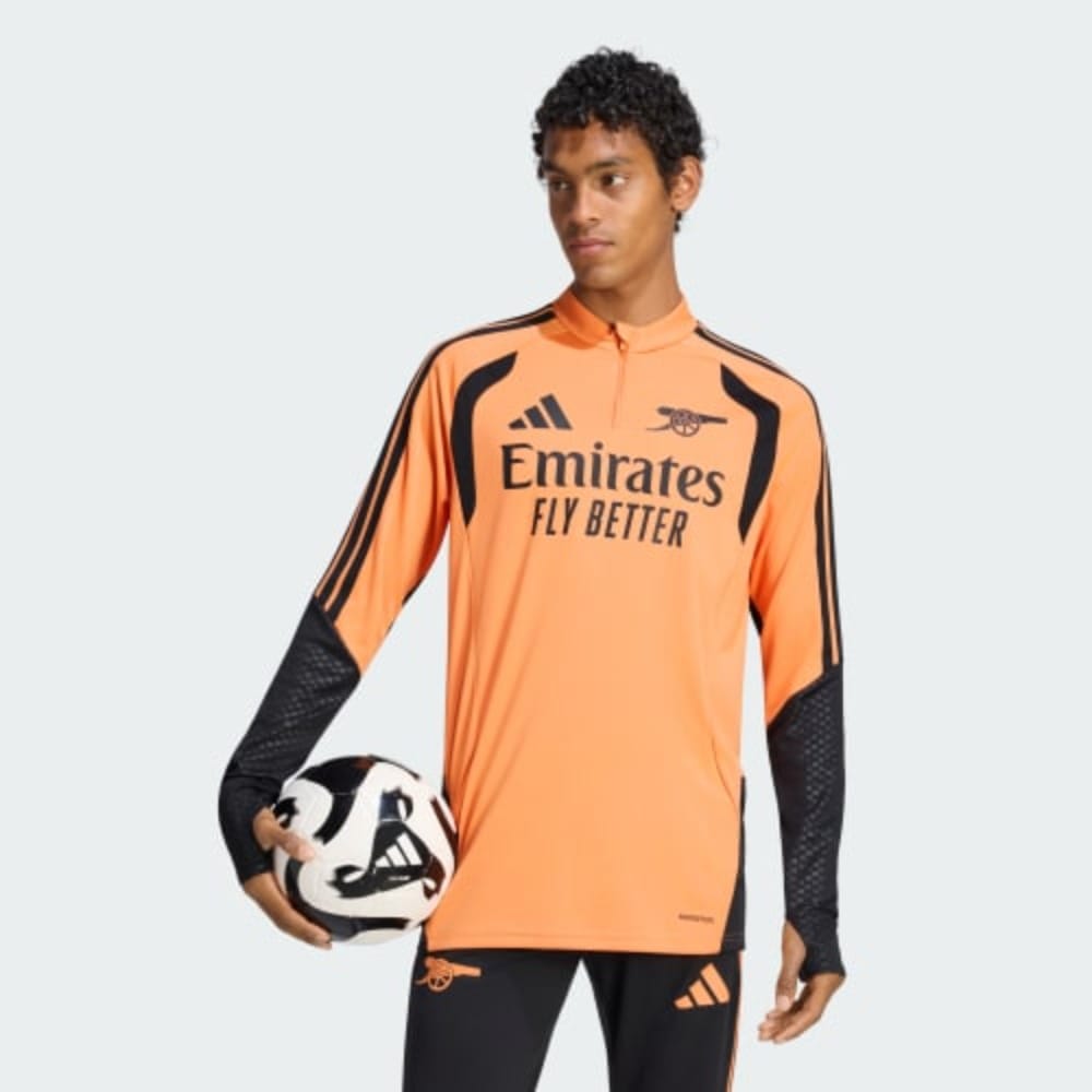 CAMISETA ENTRENAMIENTO ARSENAL 26/27 Camiseta de entrenamiento del Arsenal para la temporada 2026/2027. Diseño oficial para adulto. Viste como los Gunners.