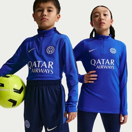 Camiseta de entrenamiento para niños del Inter de Milán, temporada 2026/2027. Ropa oficial del Inter para los más pequeños.
