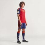Camiseta de la primera equipación de España para la final del Mundial 2026 en Nueva York. Versión para adulto.
