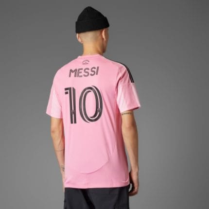 Camiseta de la primera equipación del Inter Miami CF para la temporada 25/26 en talla de adulto. Diseño oficial en color rosa.