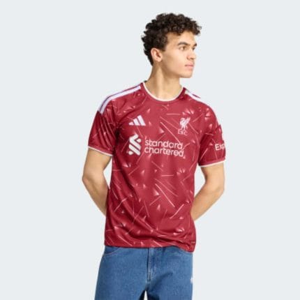 Camiseta de fútbol del Liverpool FC para la temporada 2026/2027. Primera equipación oficial de adulto en color rojo.