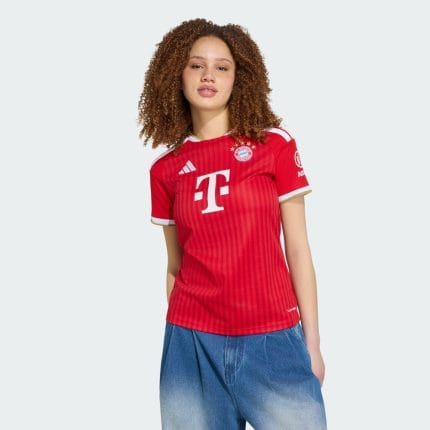 Camiseta de fútbol para mujer del Bayer Munich, primera equipación de la temporada 26/27. Diseño oficial con corte femenino.