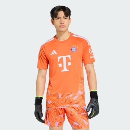 Camiseta de portero del Bayer Munich para la temporada 2026/2027. Equipación oficial de guardameta para adulto.