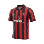 Camiseta retro AC Milan 1997/98 Primera Equipación — vista frontal en maniquí