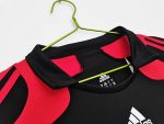Camiseta retro AC Milan 2007/08 tercera equipación negra y roja — foto 10