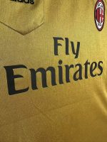 Camiseta retro AC Milan 2013/14 segunda equipación dorada — foto 5