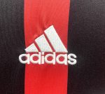 Camiseta de fútbol retro AC Milan 2017/18 primera equipación con rayas rojas y negras. — foto 4