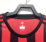 Camiseta de fútbol retro AC Milan 2017/18 primera equipación con rayas rojas y negras. — foto 6