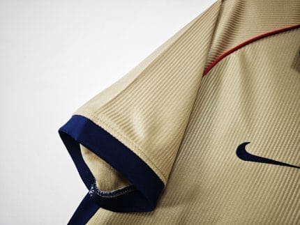 Camiseta retro Arsenal 2001/02 segunda equipación dorada — foto 2