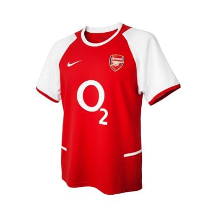 Camiseta retro Arsenal 2002-2004 primera equipación — vista frontal en maniquí
