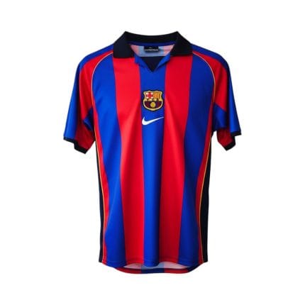 Camiseta retro FC Barcelona Primera Equipación 2001/02 — vista frontal en maniquí