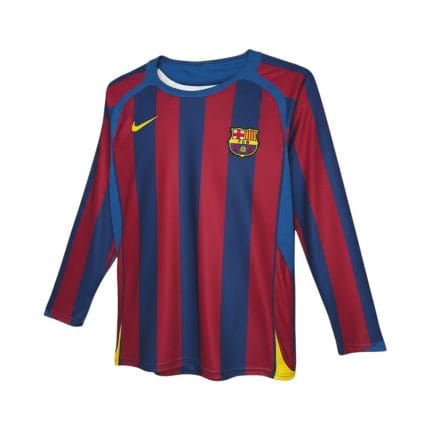 Camiseta retro FC Barcelona 2005/06 primera equipación manga larga — vista frontal en maniquí