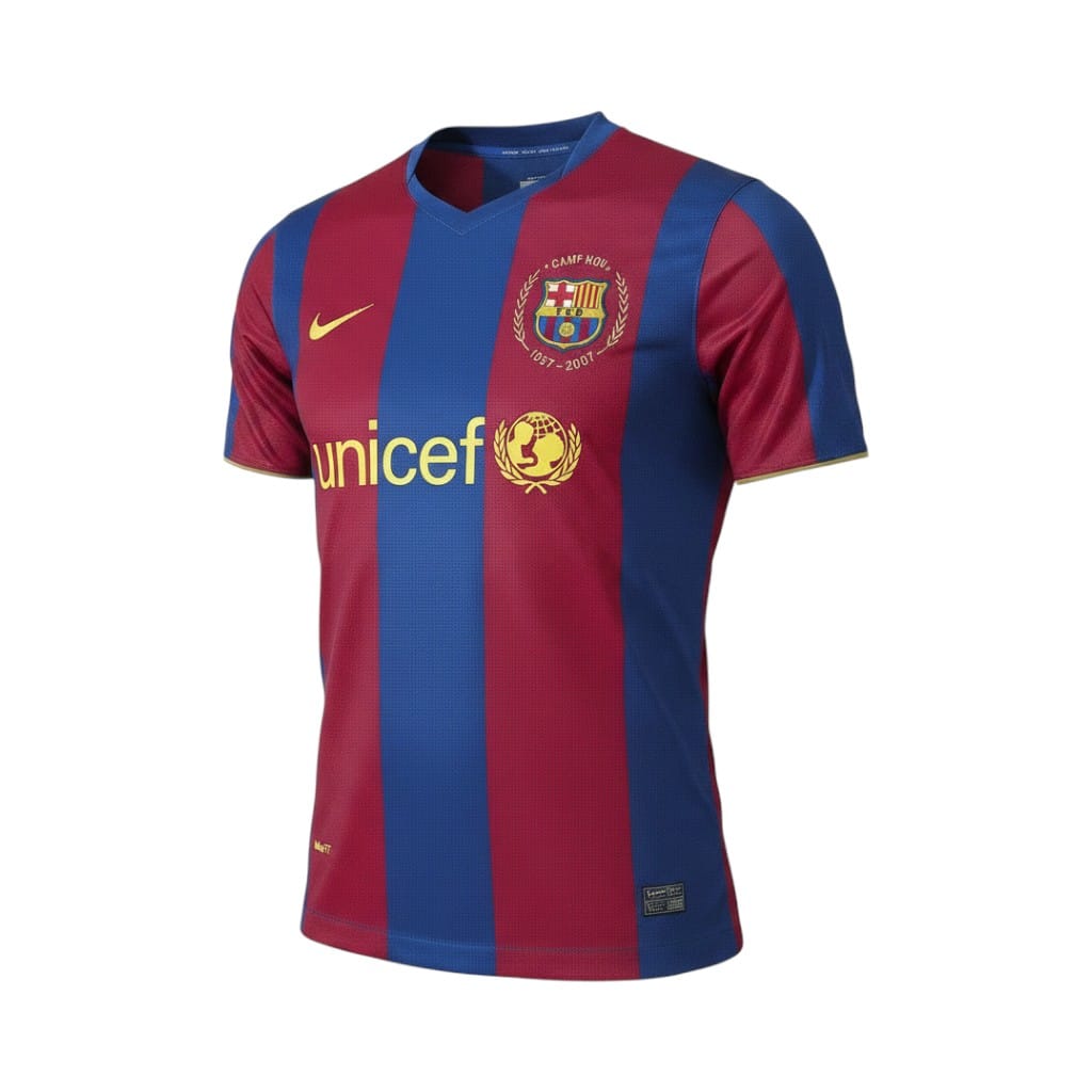 Camiseta retro Barcelona 2007/08 Primera Equipación vista frontal en maniquí Camiseta retro Barcelona 2007/08 Primera Equipación — vista frontal en maniquí