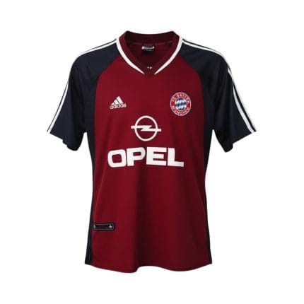 Camiseta retro Bayern de Múnich 2001/02 primera equipación — vista frontal en maniquí