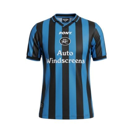 Camiseta retro Birmingham City 1996/97 tercera equipación rayas azules y negras — vista frontal en maniquí