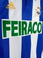 Camiseta retro del Deportivo de La Coruña de la temporada 1999/00, primera equipación de manga larga. — foto 3