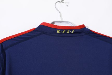 Camiseta retro de la Selección Española de fútbol, segunda equipación de la temporada 2010. — foto 2