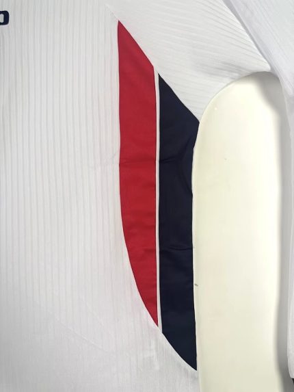 Camiseta retro de fútbol de Inglaterra de la temporada 1998, primera equipación y manga larga. — foto 2