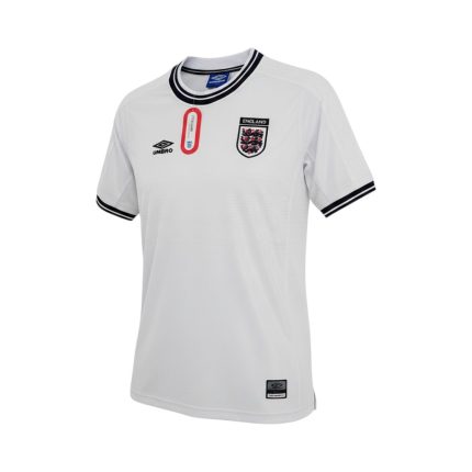 Camiseta retro de la primera equipación de Inglaterra de las temporadas 1999/01. — vista frontal en maniquí