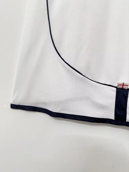 Camiseta retro de Inglaterra de la temporada 2002, primera equipación. — foto 2