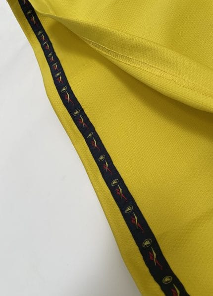 Camiseta retro amarilla del Liverpool de la temporada 1998/99, tercera equipación. — foto 2