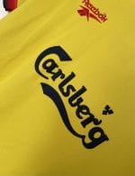 Camiseta retro amarilla del Liverpool de la temporada 1998/99, tercera equipación. — foto 5