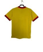 Camiseta retro amarilla del Liverpool de la temporada 1998/99, tercera equipación. — foto 9