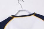 Camiseta retro Liverpool 2001/02 segunda equipación blanca — foto 2