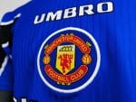 Camiseta retro Manchester United 1996/98 tercera equipación azul — foto 6