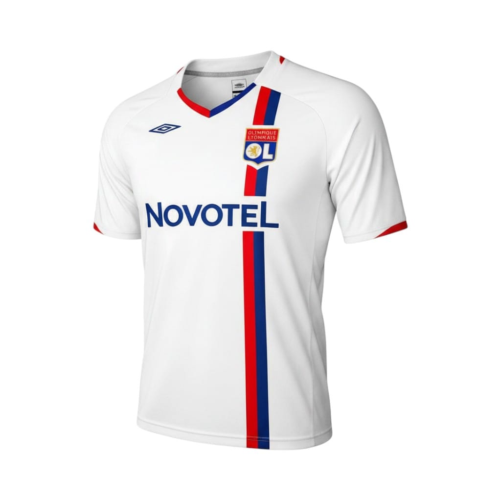 camiseta-retro-olympique-de-lyon-2008-09-primera-equipacion-01 Camiseta retro Olympique de Lyon 2008/09 Primera Equipación — vista frontal en maniquí