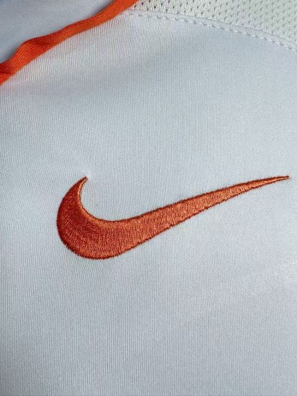 Camiseta retro Países Bajos 2004, segunda equipación, blanca con detalles naranjas. — foto 2