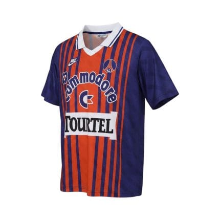 Camiseta retro del PSG de la temporada 1993/94, primera equipación, con patrocinadores Commodore y Tourtel. — vista frontal en maniquí